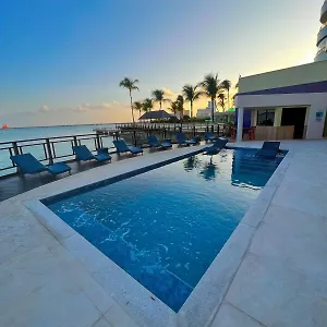  Apartamento Iate Plaza - Calcadao - Frente Mar Flat 603 Brasil